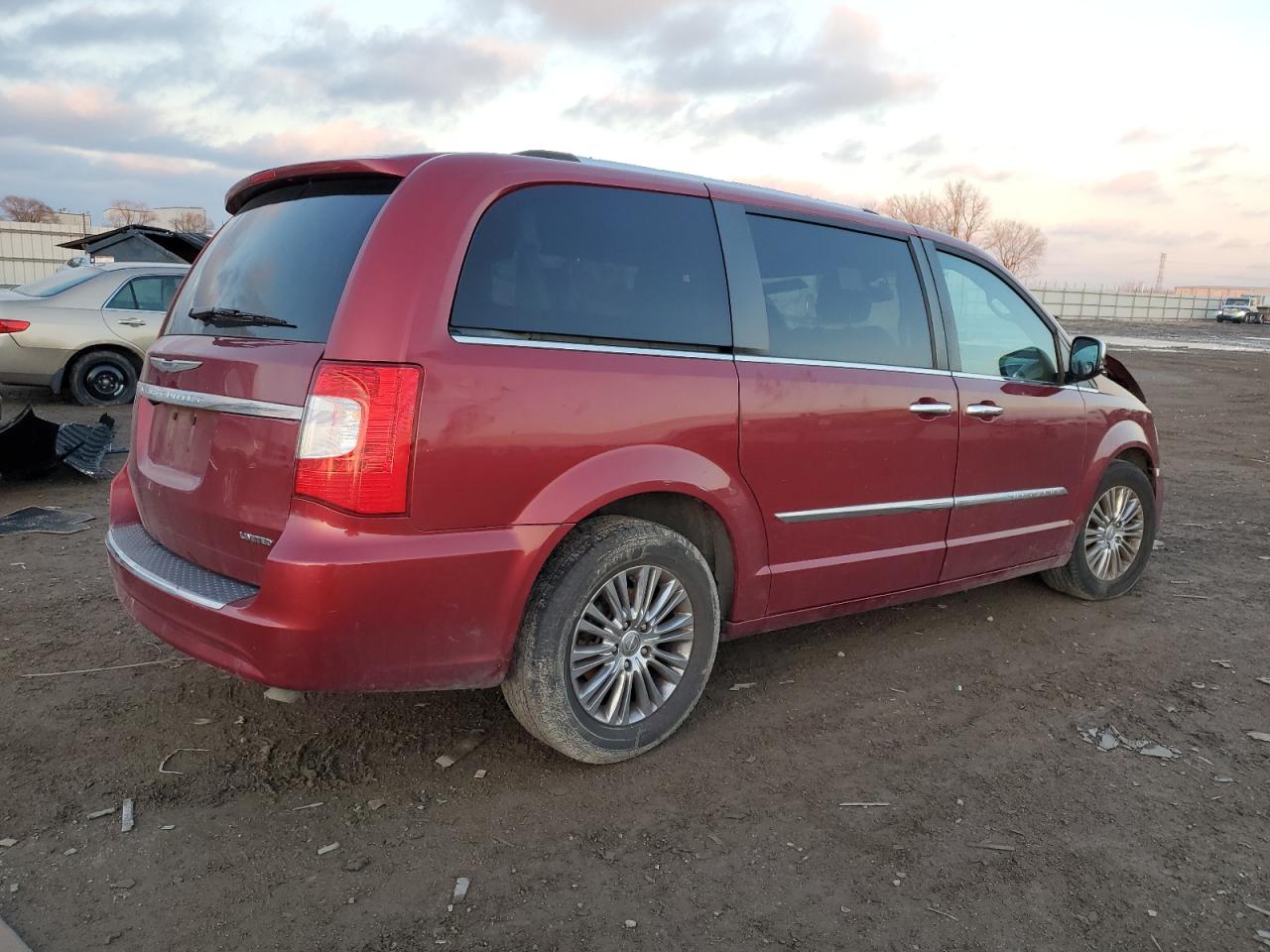 2011 Chrysler Town & Country Limited VIN: 2A4RR6DG3BR698744 Lot: 84843524