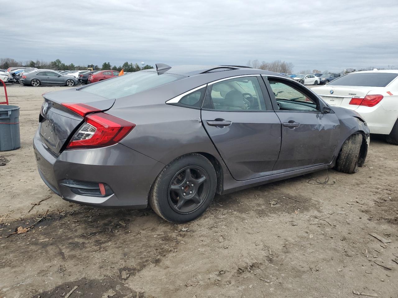 2HGFC2F79JH520617 2018 Honda Civic Ex