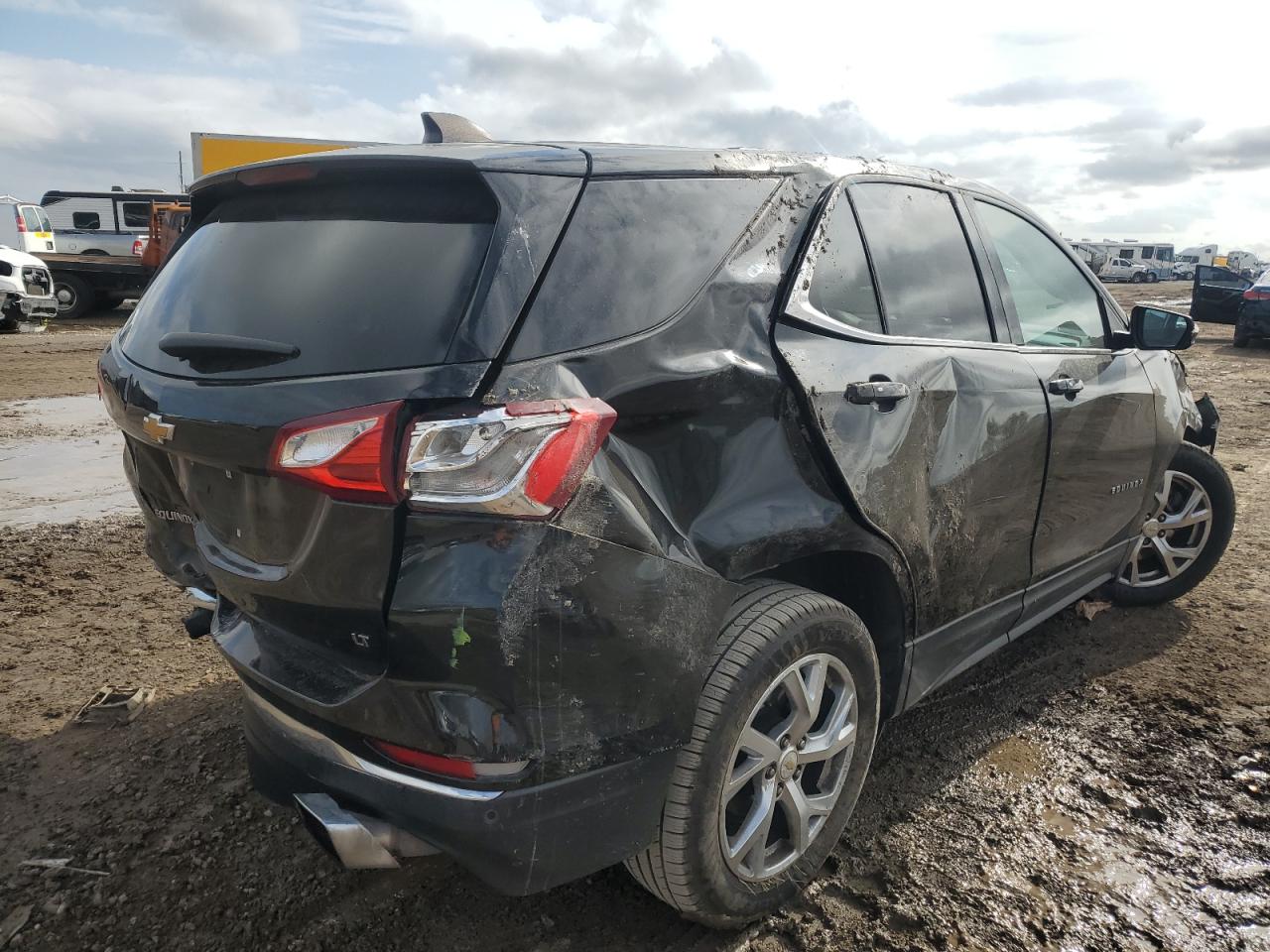 2GNAXKEX2J6203084 2018 Chevrolet Equinox Lt