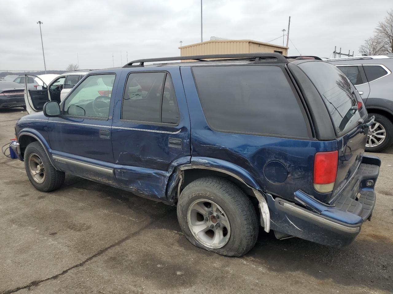 1998 Chevrolet Blazer VIN: 1GNCS13W2W2250714 Lot: 86473604