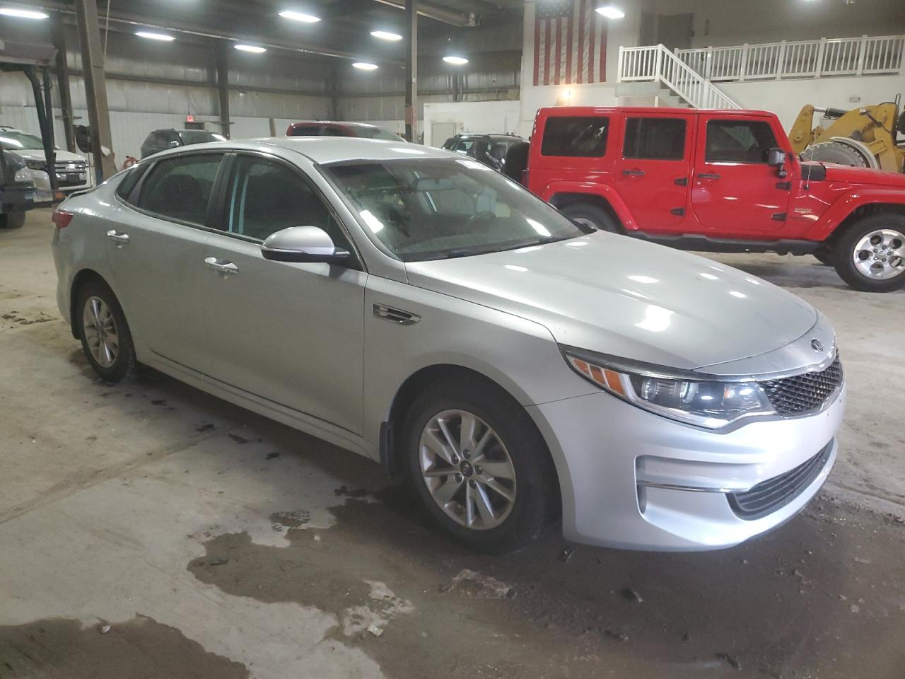 2018 Kia Optima Lx VIN: 5XXGT4L39JG228985 Lot: 82701254