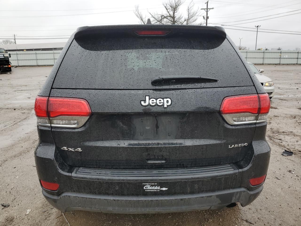 1C4RJFAG3HC947563 2017 Jeep Grand Cherokee Laredo