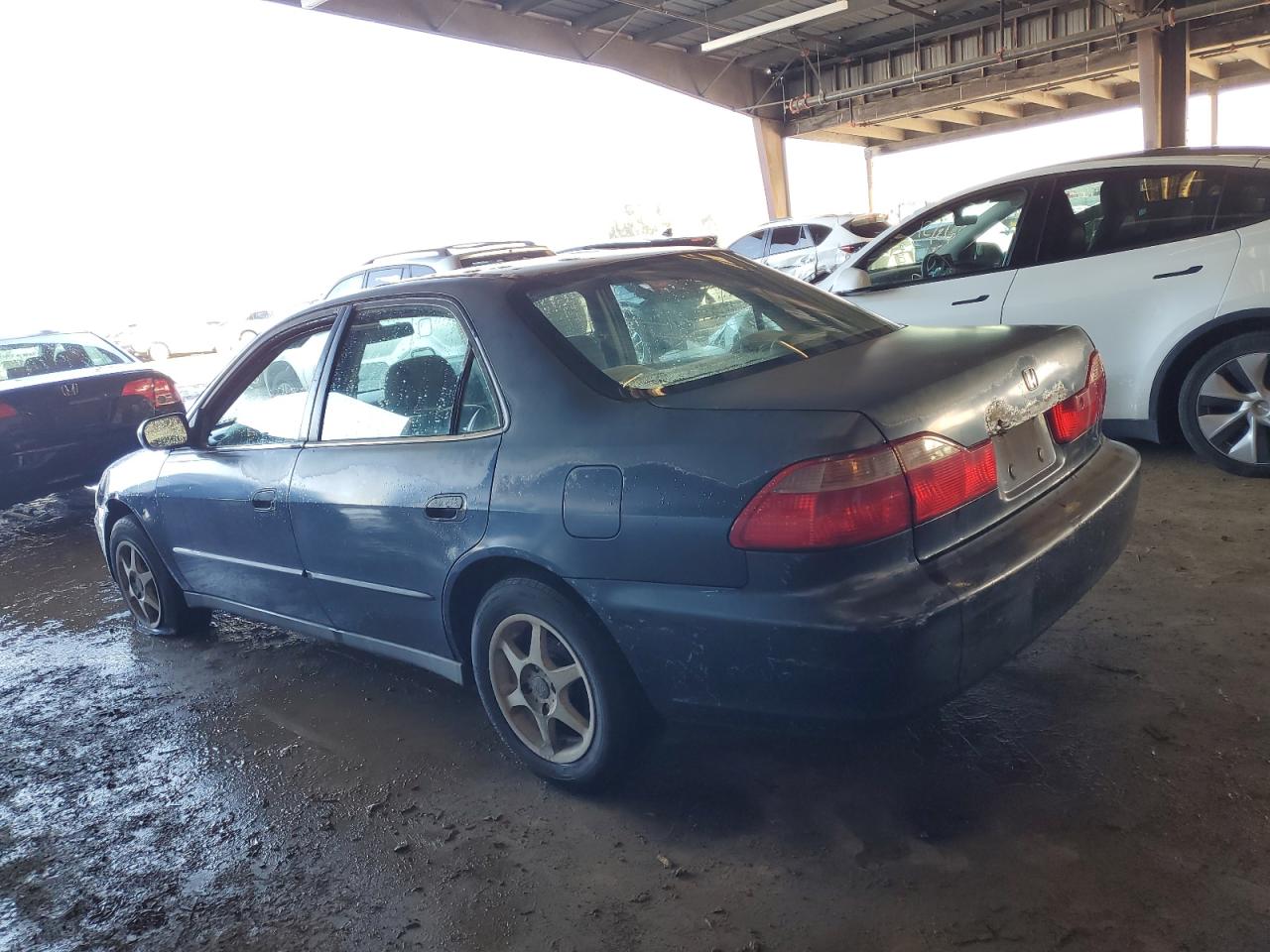 1999 Honda Accord Dx VIN: 1HGCF8645XA077957 Lot: 86369004