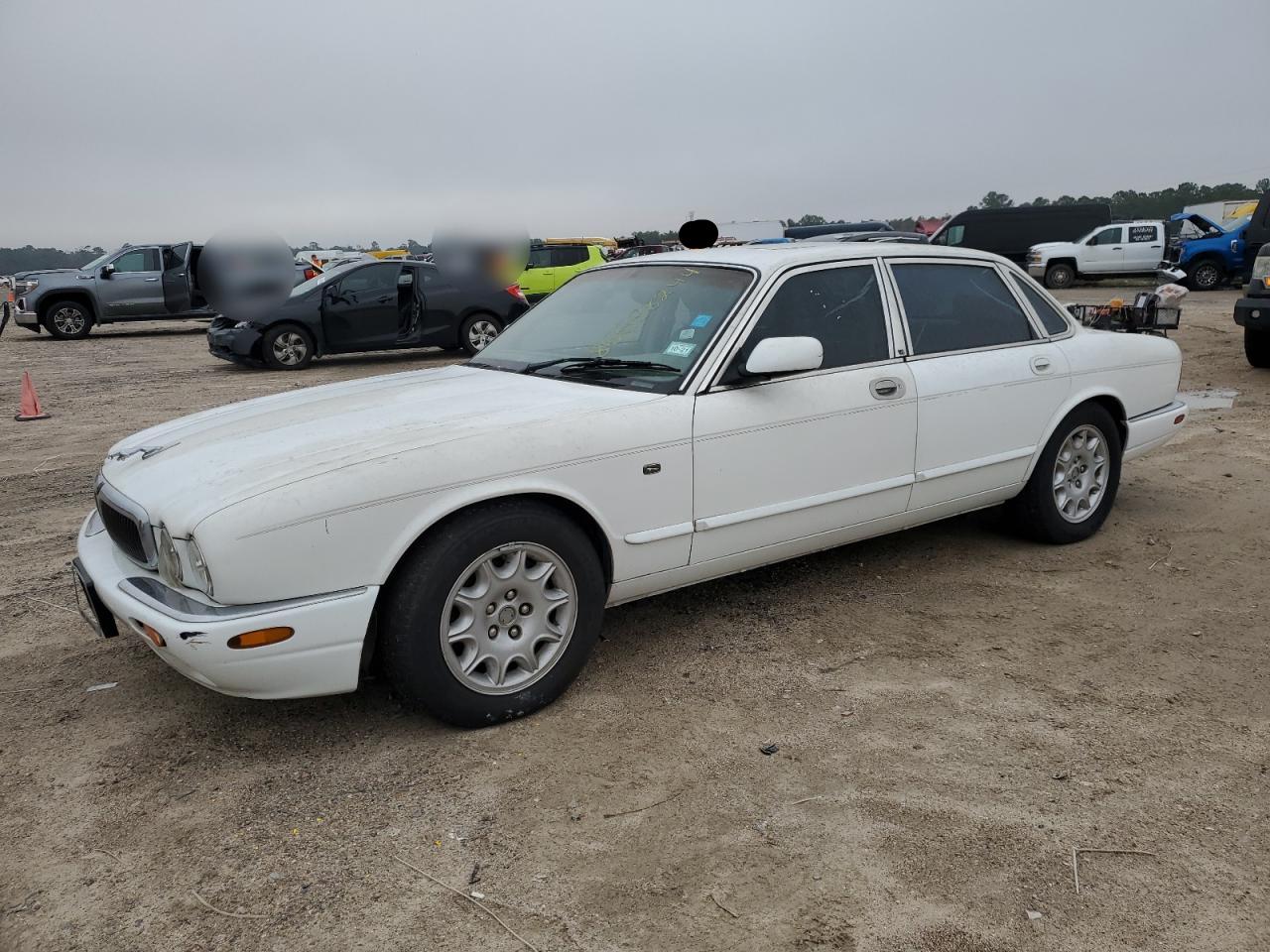 SAJHX1248WC835728 1998 Jaguar Xj8