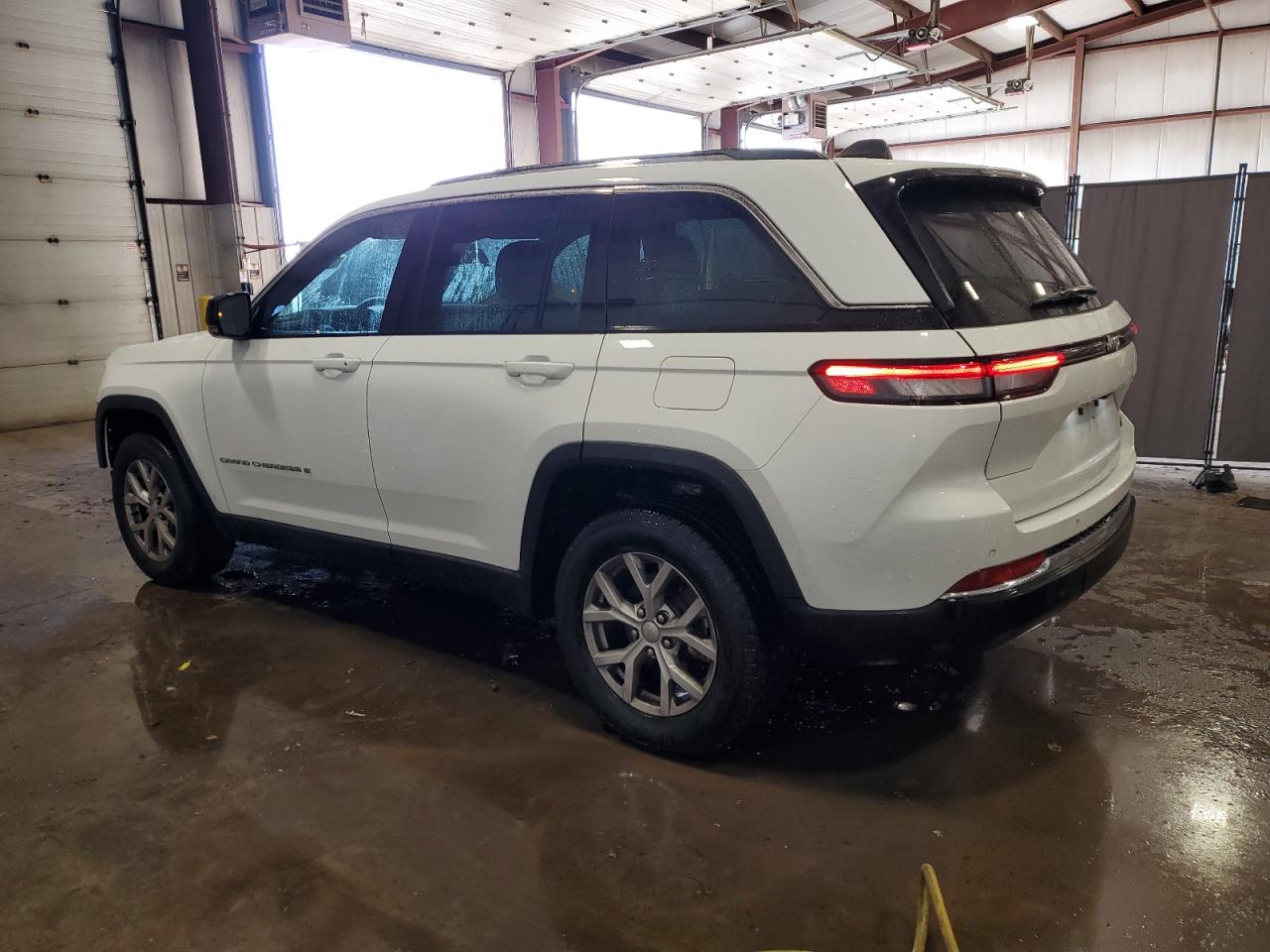 2022 Jeep Grand Cherokee Limited VIN: 1C4RJGBG8N8584826 Lot: 85282644