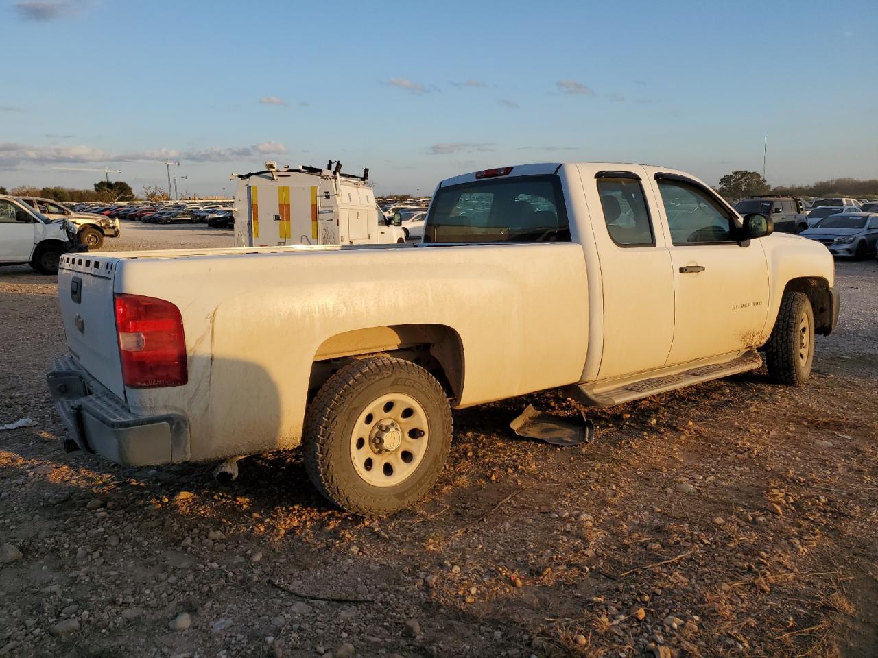 2013 Chevrolet Silverado K1500 VIN: 1GCRKPE02DZ324779 Lot: 86200244