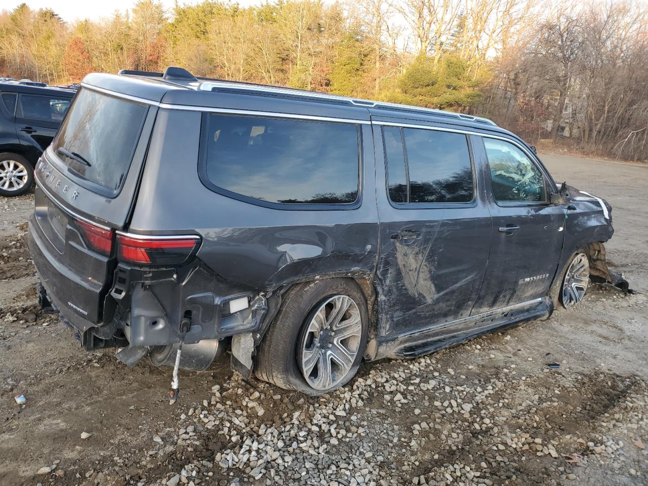 2024 Jeep Wagoneer Series Ii VIN: 1C4SJVBP3RS187068 Lot: 83041694