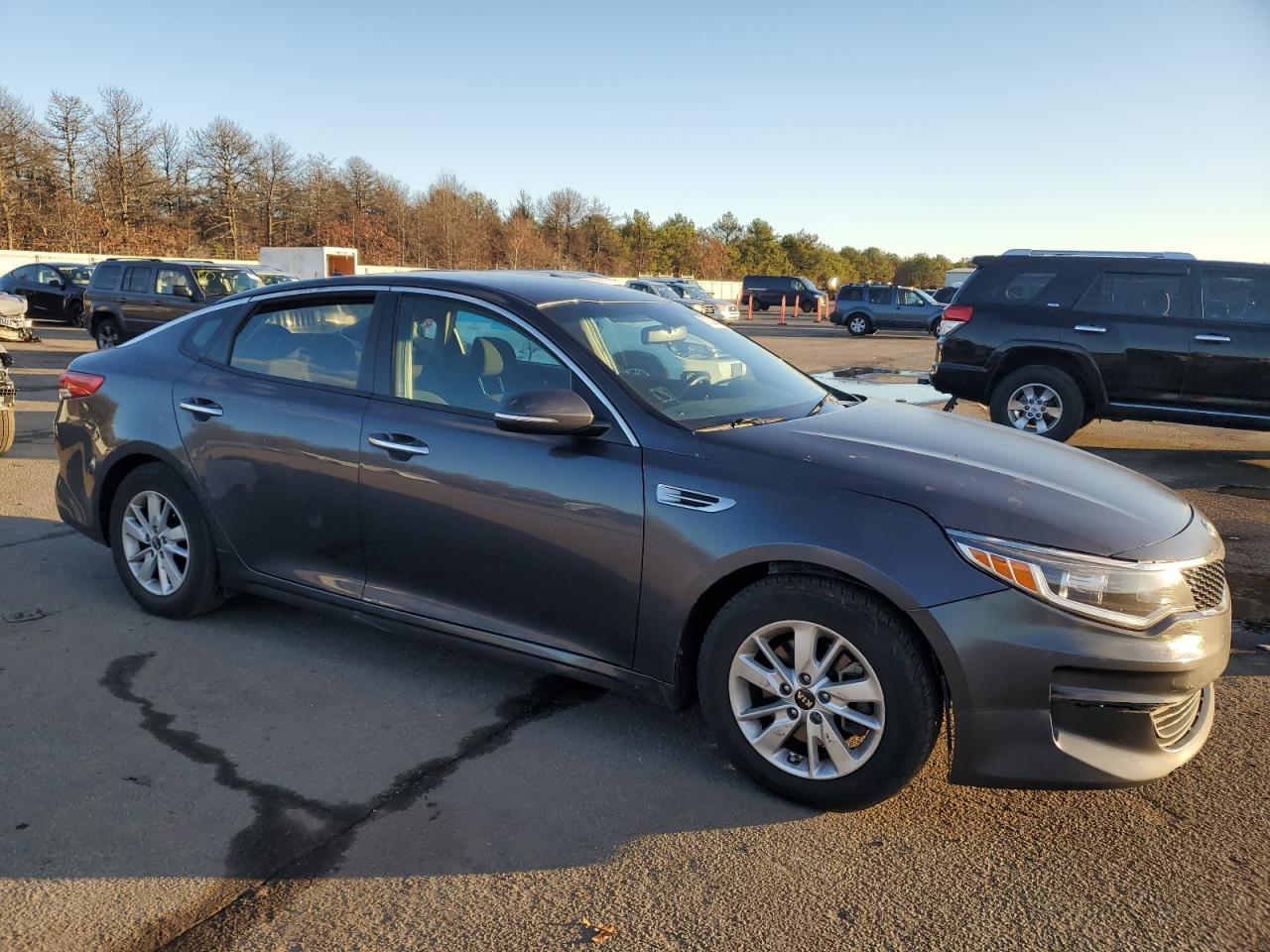 2018 Kia Optima Lx VIN: KNAGT4L30J5212093 Lot: 87200964