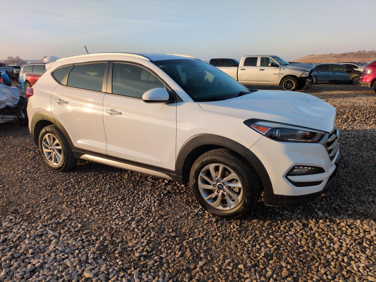 KM8J33A48HU271211 2017 Hyundai Tucson Limited