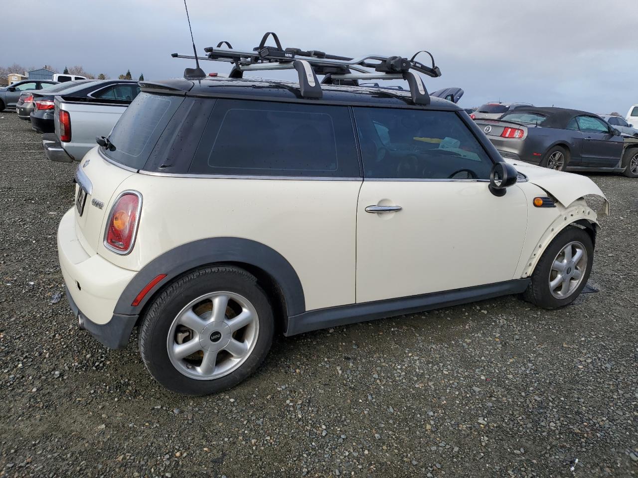 2010 Mini Cooper VIN: WMWMF3C56ATZ67377 Lot: 84662784