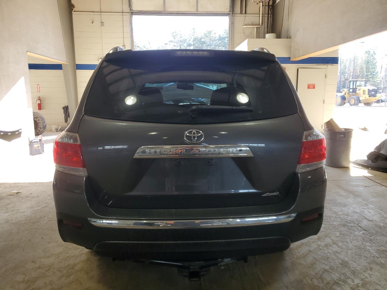 2012 Toyota Highlander Base VIN: 5TDBK3EH3CS171717 Lot: 86147694