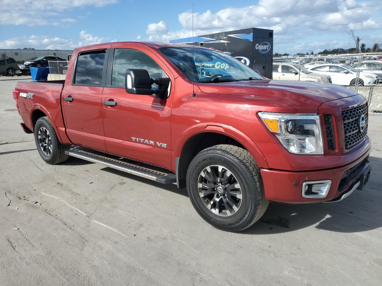 1N6AA1E59KN502911 2019 Nissan Titan Sv