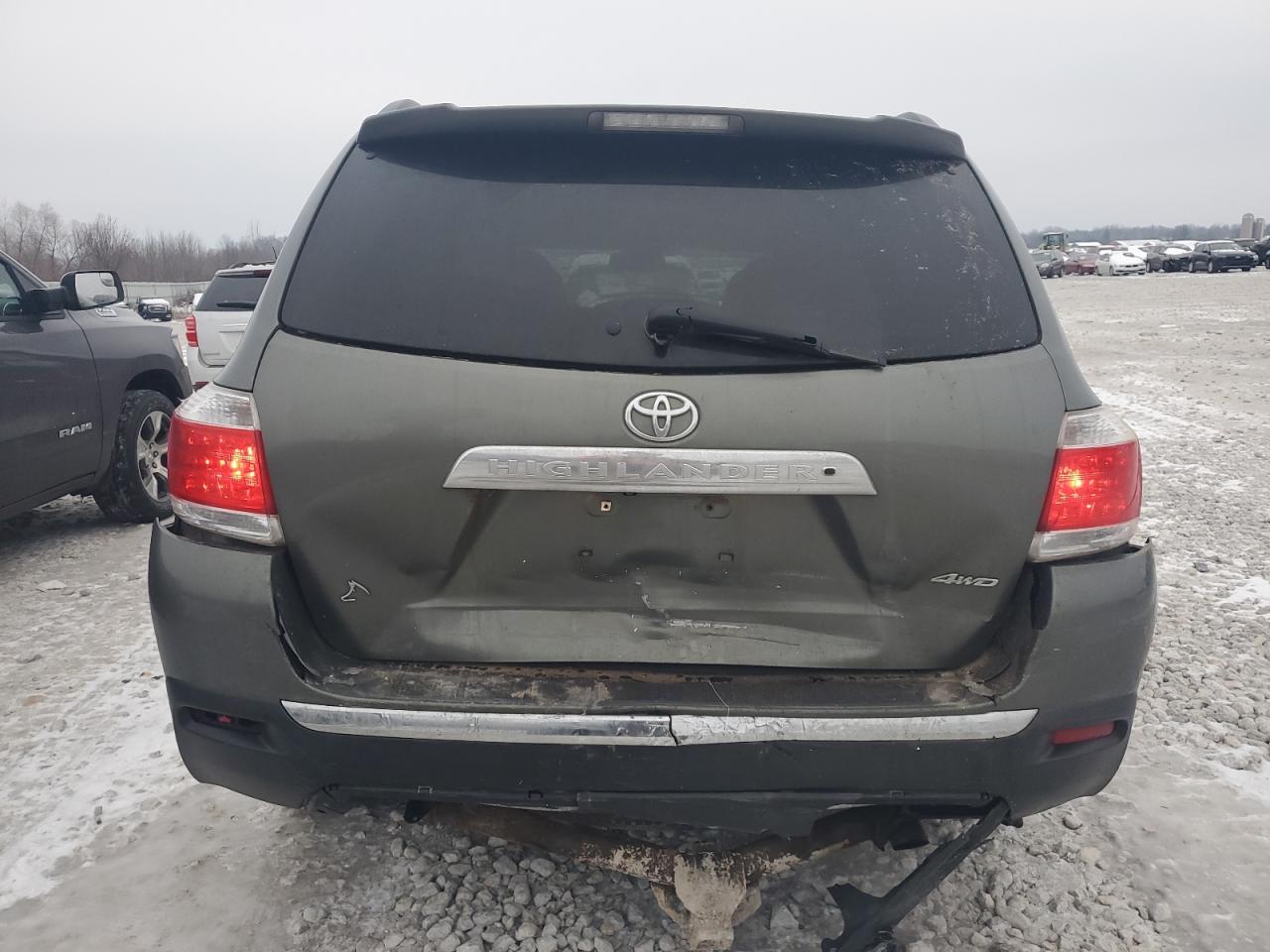 2011 Toyota Highlander Base VIN: 5TDBK3EH8BS090498 Lot: 83368814