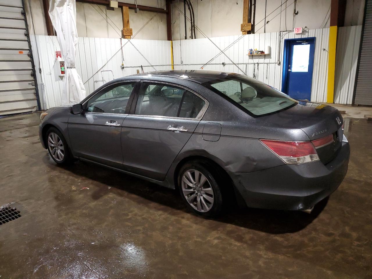 2011 Honda Accord Exl VIN: 1HGCP3F89BA032466 Lot: 84489764