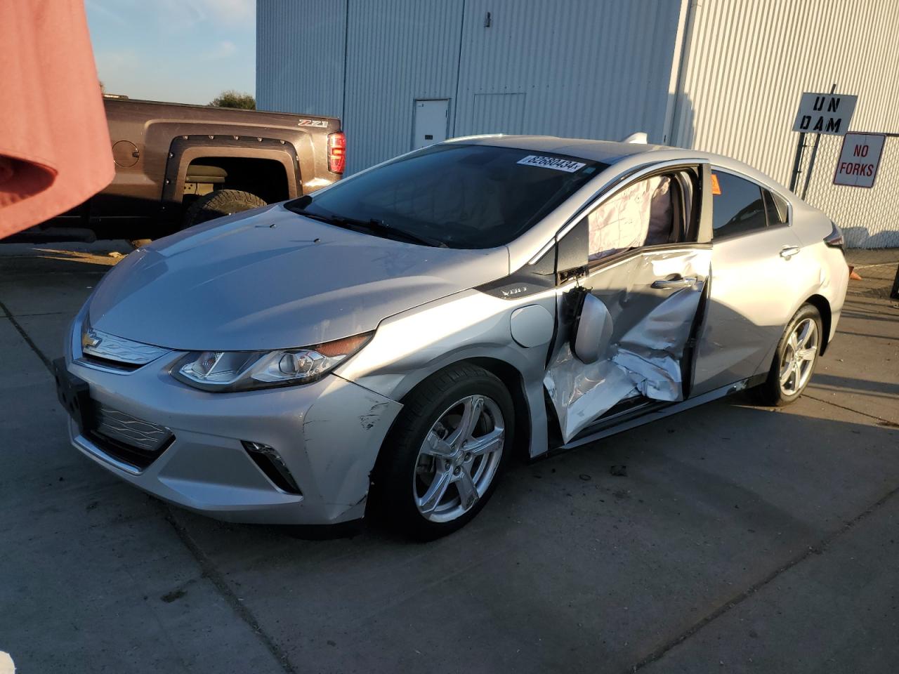 2017 Chevrolet Volt Lt VIN: 1G1RC6S55HU108945 Lot: 82680434