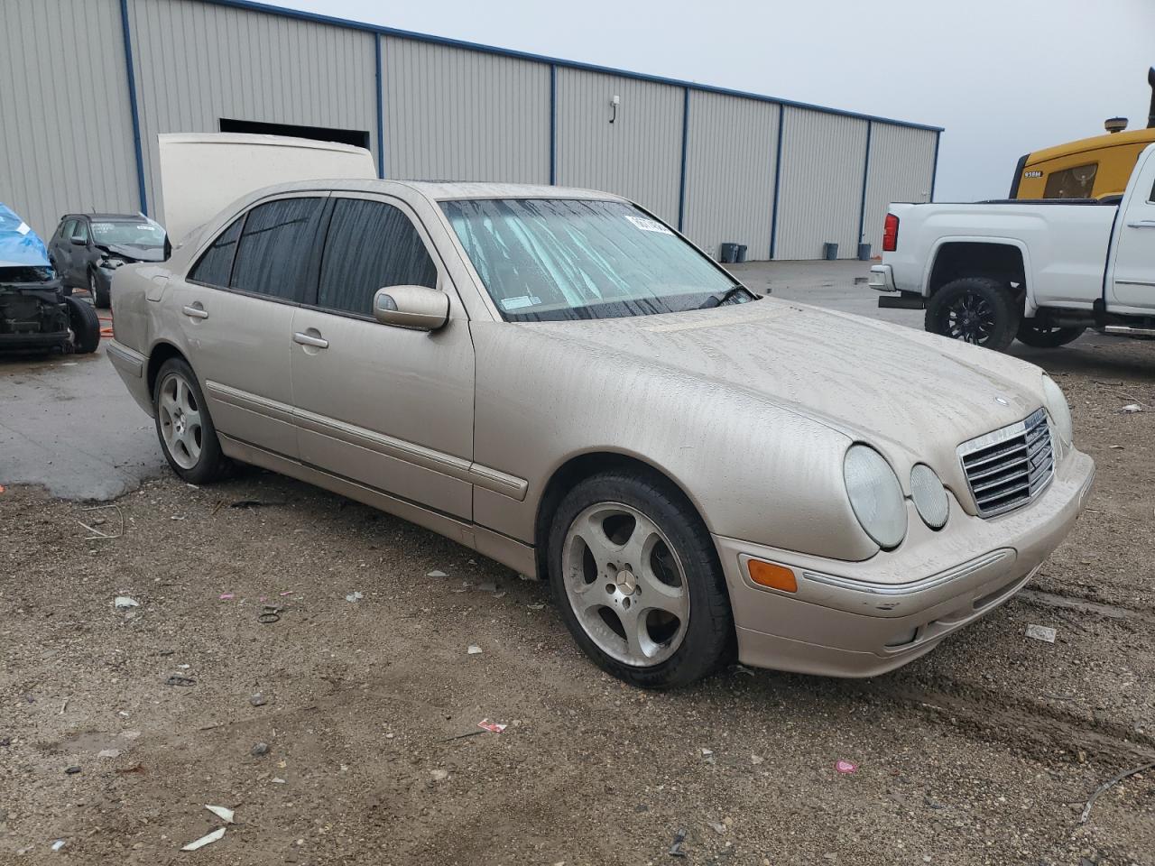 2000 Mercedes-Benz E 320 VIN: WDBJF65J0YB156836 Lot: 86774584