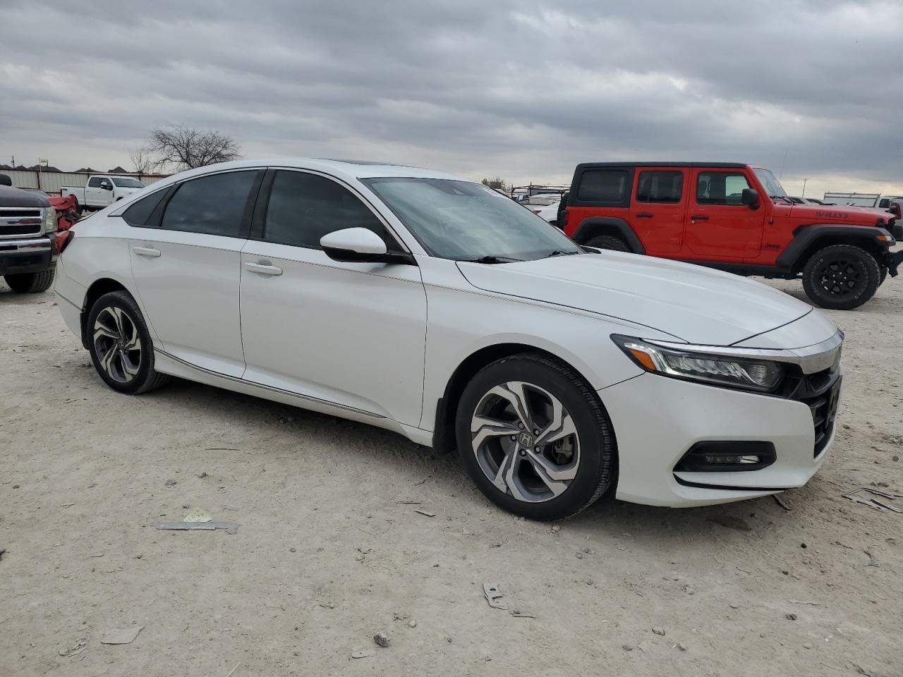 1HGCV2F52JA007770 2018 Honda Accord Exl