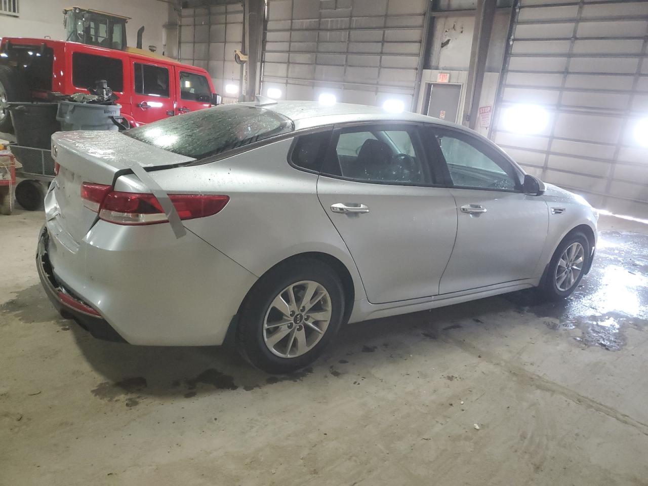 2018 Kia Optima Lx VIN: 5XXGT4L39JG228985 Lot: 82701254