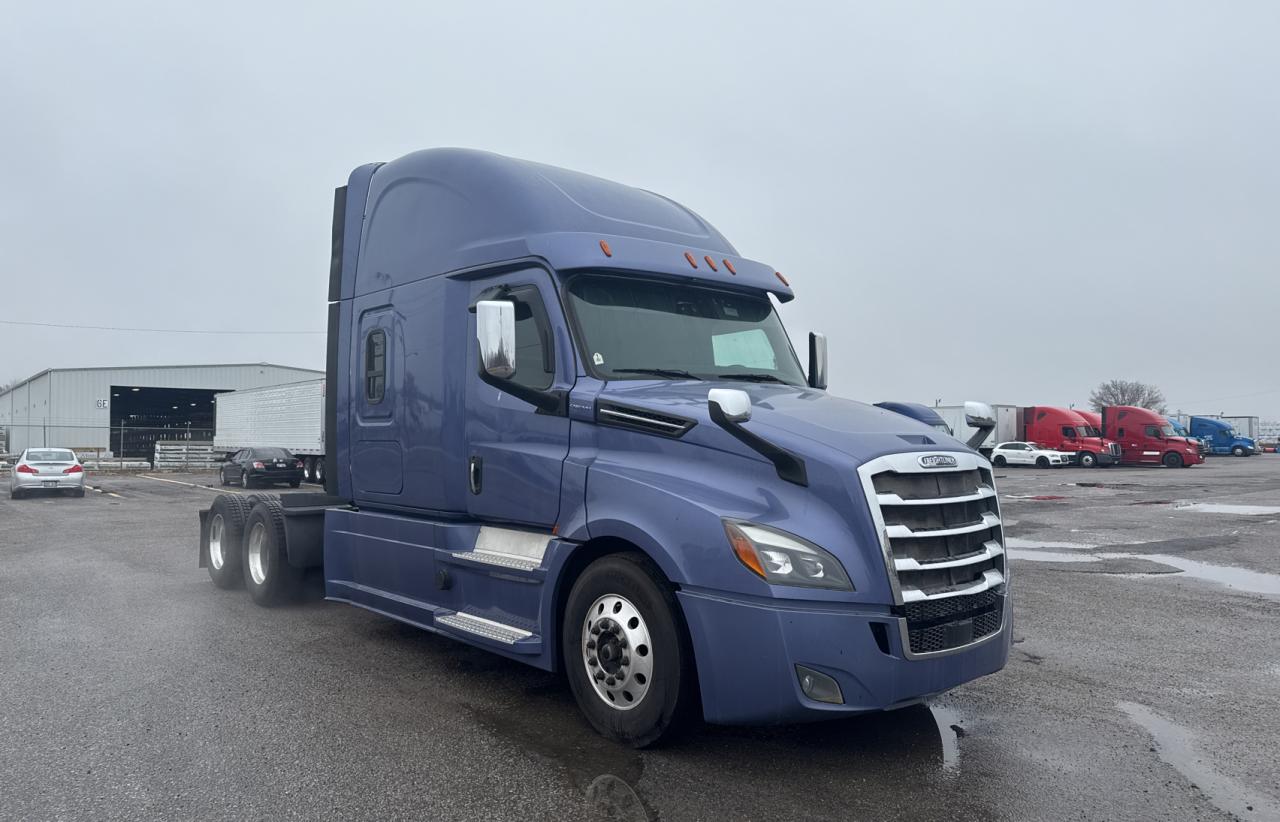 1FUJHHDR0LLKW1628 2020 Freightliner Cascadia 126