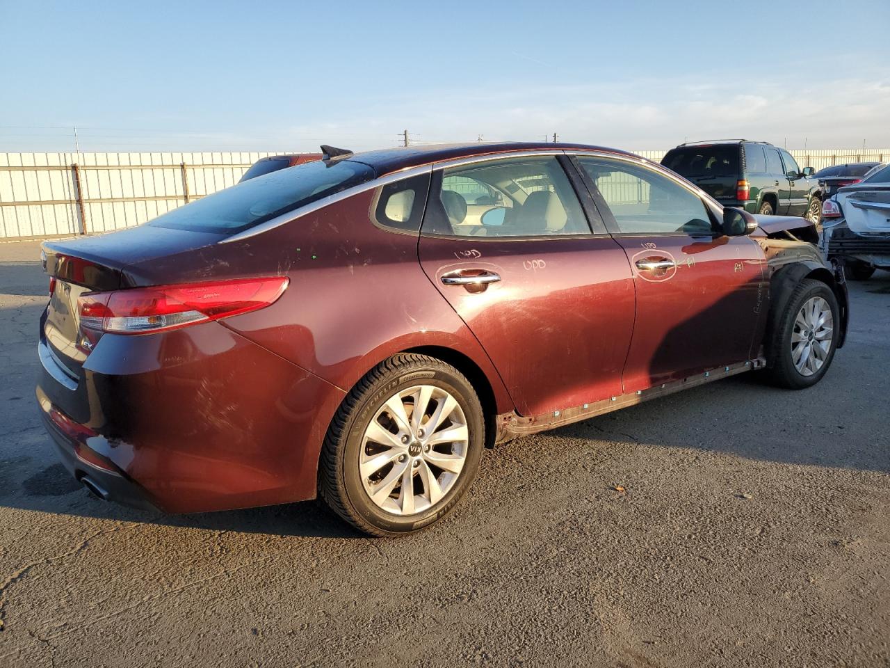 5XXGU4L36HG135459 2017 Kia Optima Ex