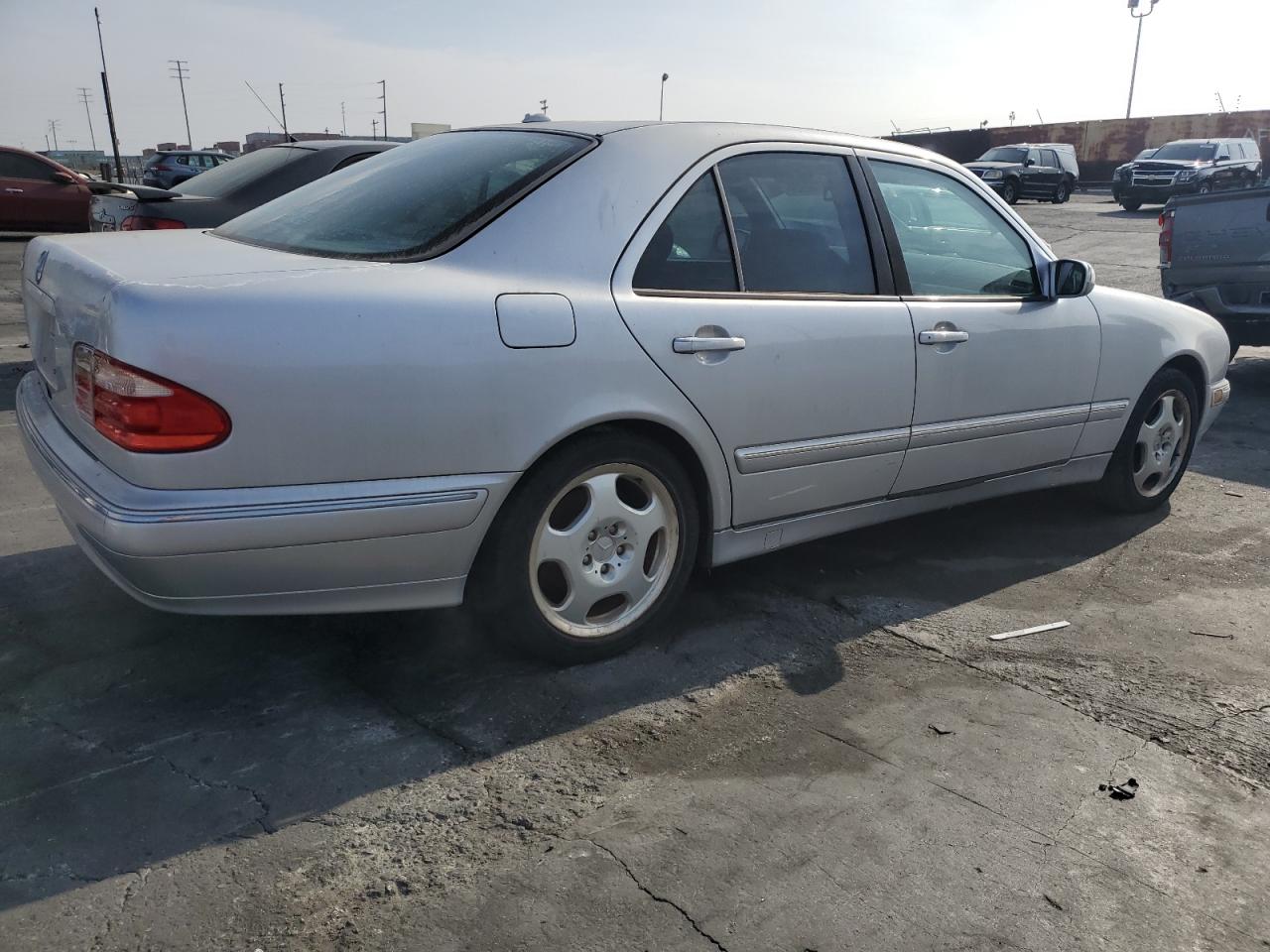 2000 Mercedes-Benz E 430 VIN: WDBJF70JXYB071287 Lot: 85740524