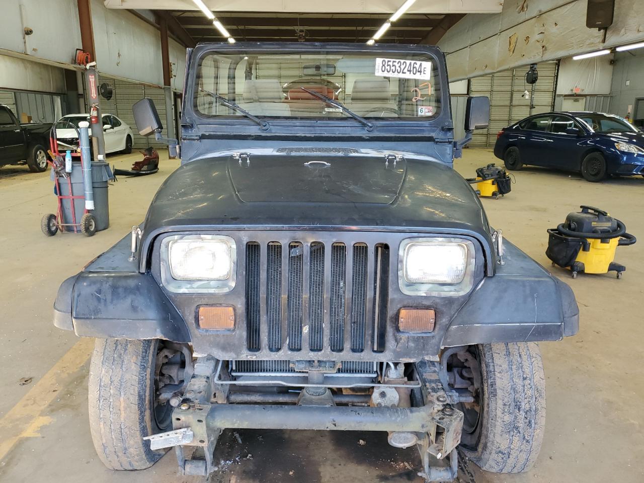 1994 Jeep Wrangler / Yj S VIN: 1J4FY19P0RP413690 Lot: 85532464