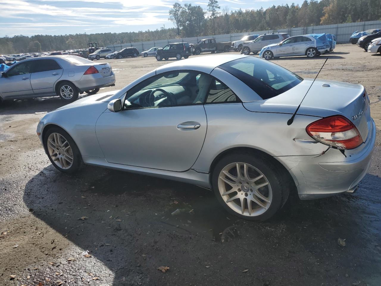 2007 Mercedes-Benz Slk 350 VIN: WDBWK56FX7F149048 Lot: 84550844