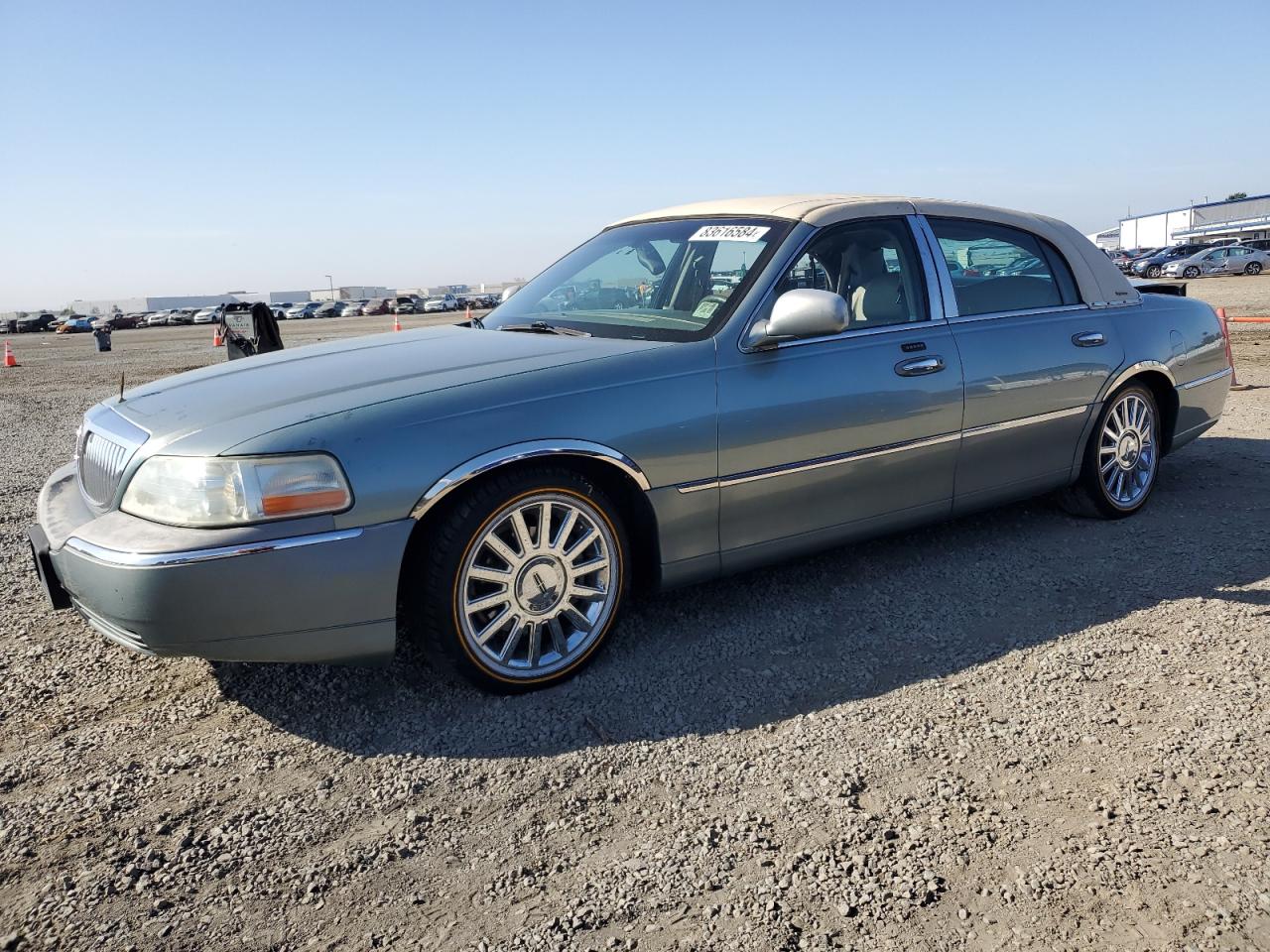 1LNHM81W24Y666076 2004 Lincoln Town Car Executive