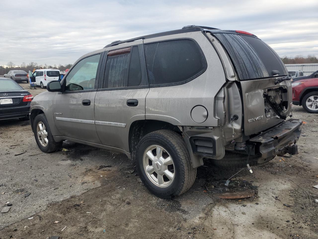 2006 GMC Envoy VIN: 1GKDT13S462107498 Lot: 83402454