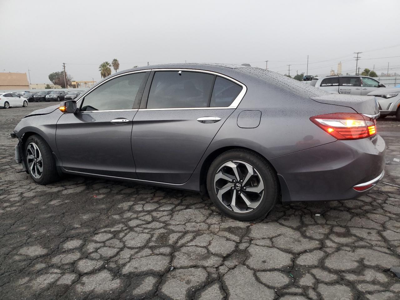 2017 Honda Accord Ex VIN: 1HGCR2F77HA105631 Lot: 86224634