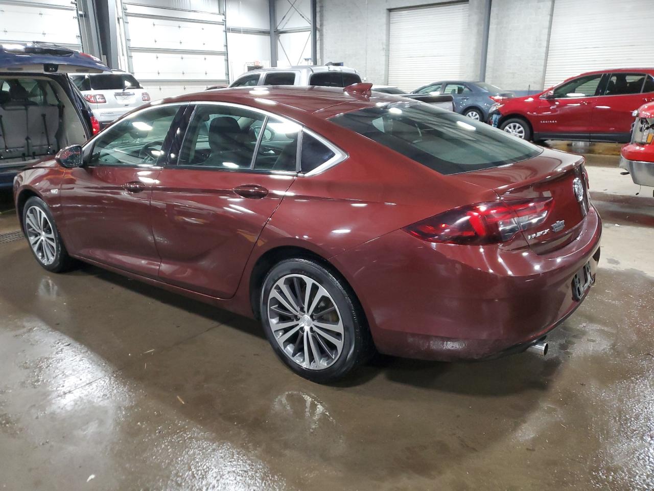 2018 Buick Regal Essence VIN: W04GP6SX5J1112001 Lot: 86882544