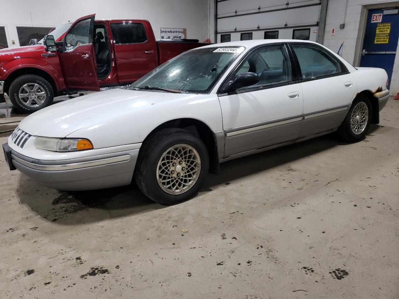 1993 Chrysler Concorde VIN: 2C3EL56T1PH575522 Lot: 82903344