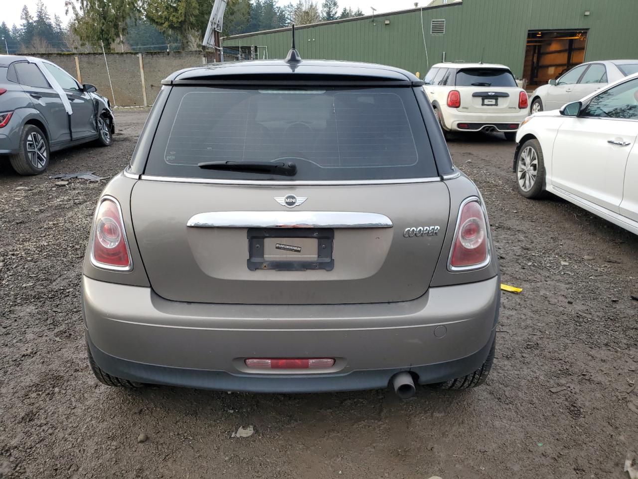 2011 Mini Cooper VIN: WMWSU3C59BT253371 Lot: 83848944