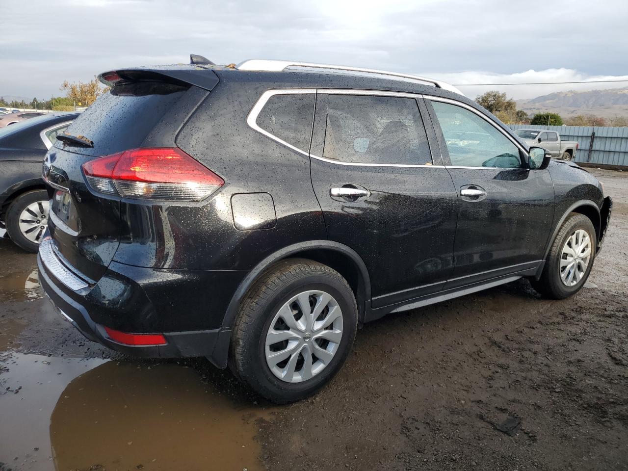 JN8AT2MT0HW392017 2017 Nissan Rogue S