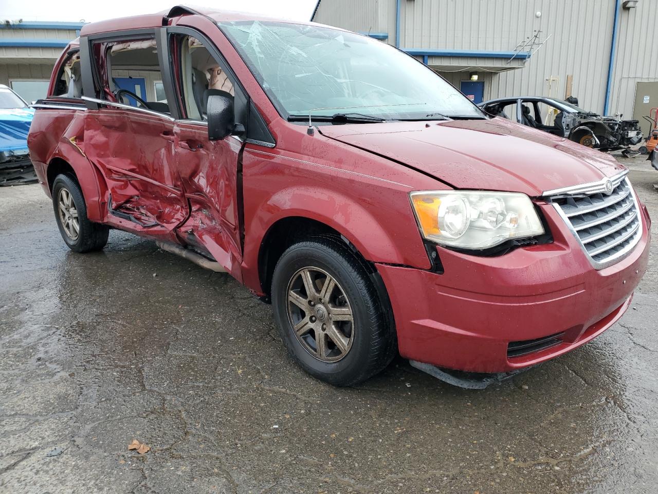 2010 Chrysler Town & Country Lx VIN: 2A4RR2D17AR330196 Lot: 85281074