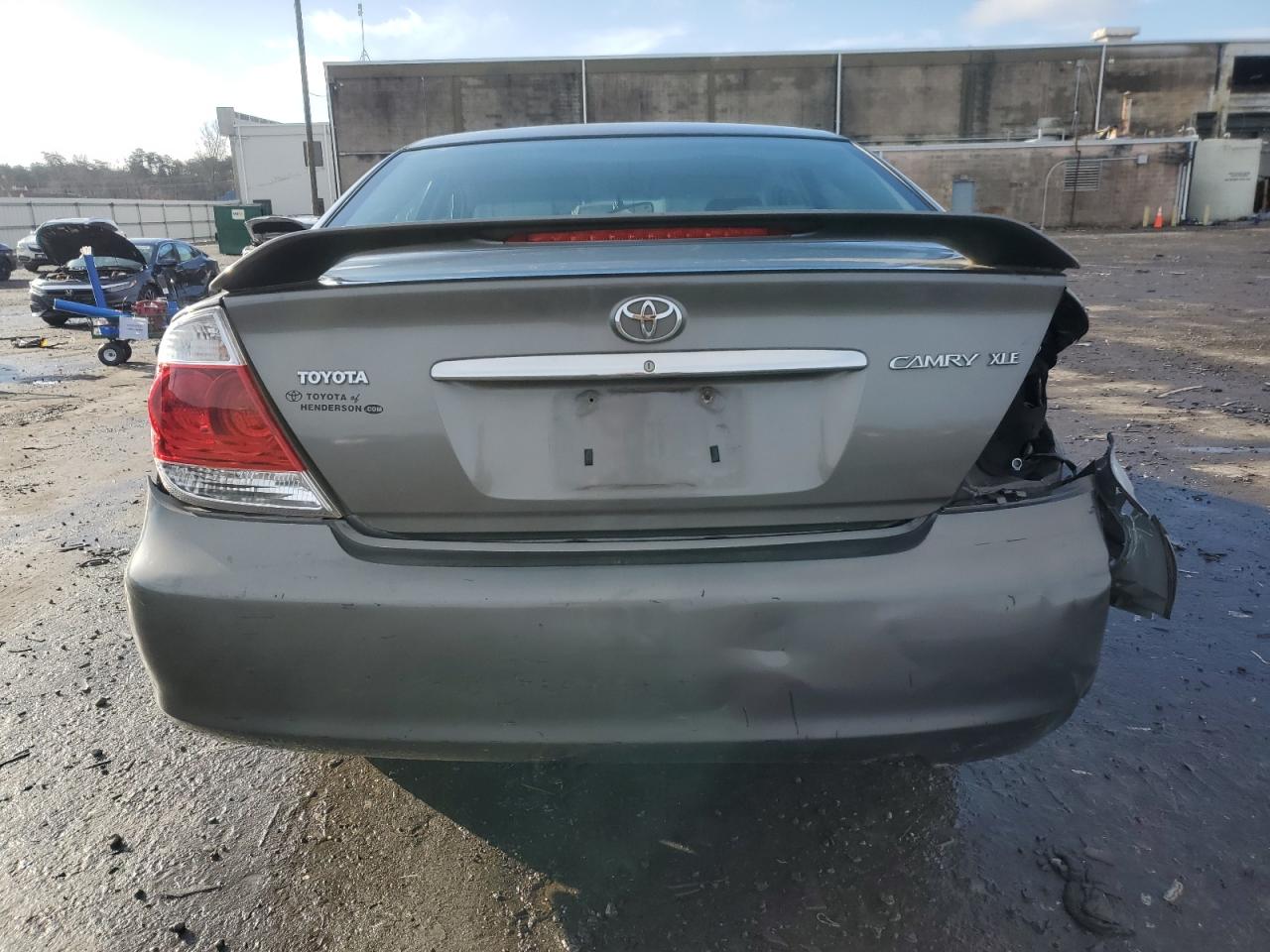 2005 Toyota Camry Le VIN: 4T1BE32K15U638926 Lot: 85210364