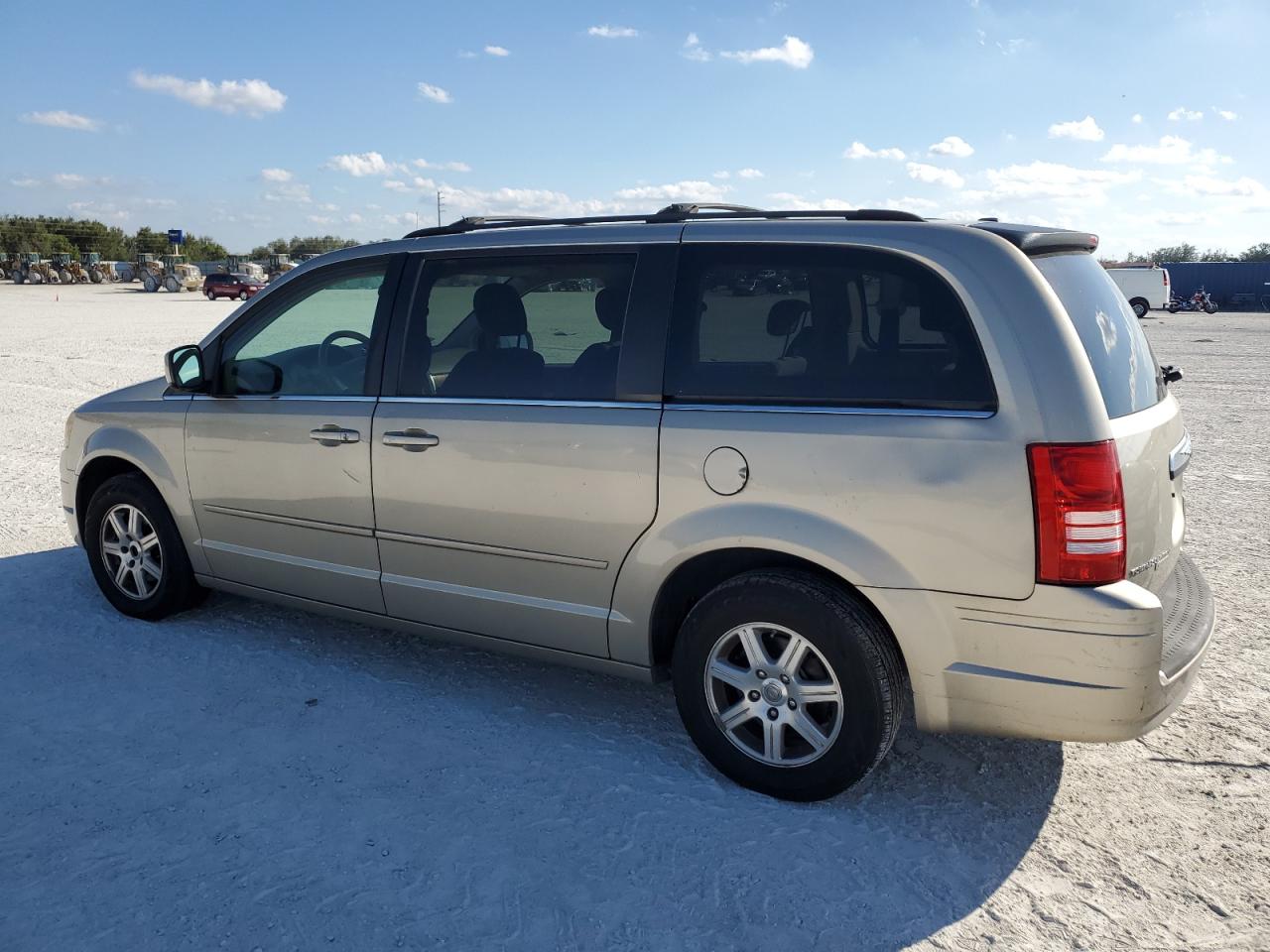 2008 Chrysler Town & Country Touring VIN: 2A8HR54P18R805609 Lot: 85930864