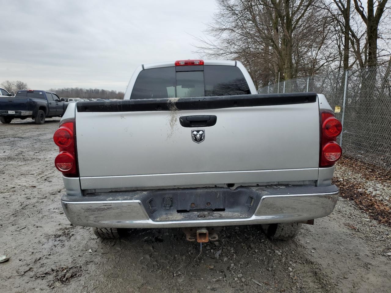 2007 Dodge Ram 1500 St VIN: 1D7HU18227J637646 Lot: 85814834