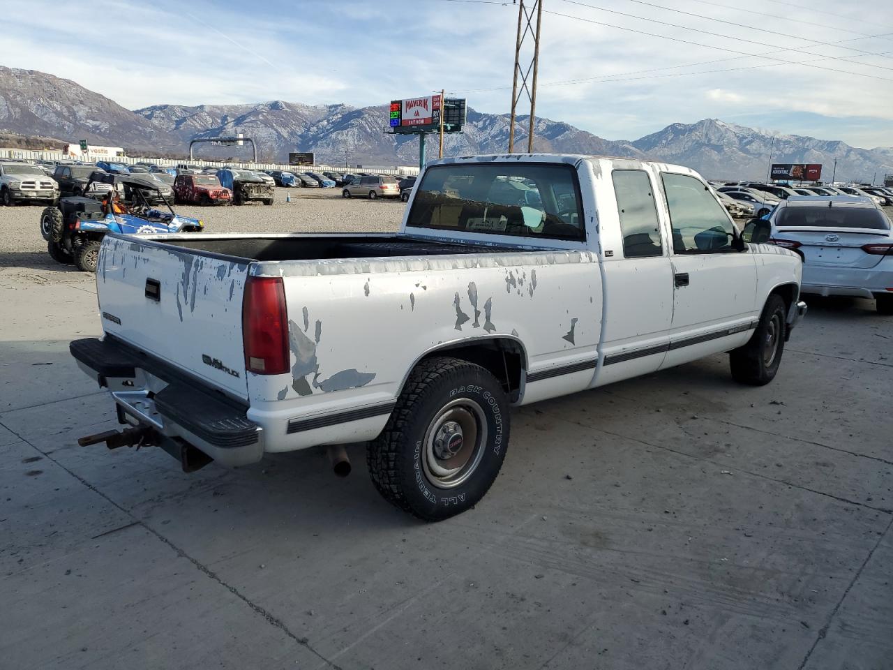 1993 GMC Sierra C2500 VIN: 2GTFC29K3P1514053 Lot: 85088274