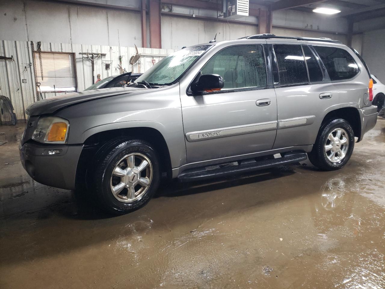 2005 GMC Envoy VIN: 1GKDT13S952334233 Lot: 85115854