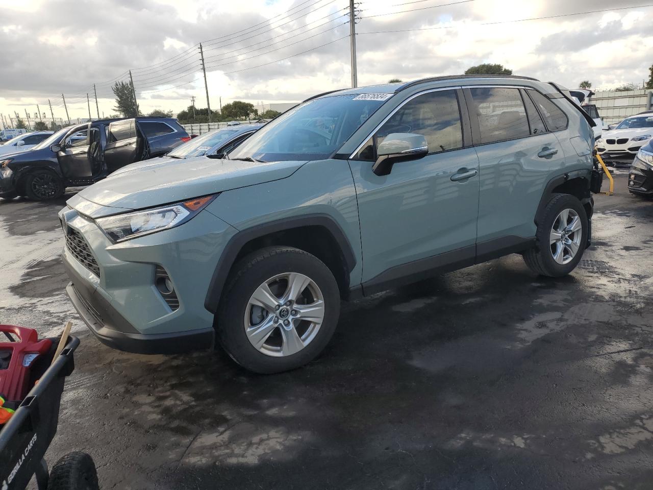 JTMW1RFV2KJ014199 2019 Toyota Rav4 Xle