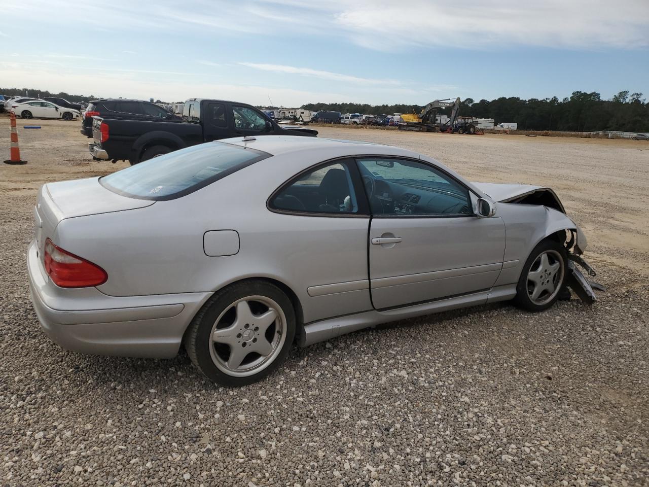 2000 Mercedes-Benz Clk 430 VIN: WDBLJ70G4YF137126 Lot: 83312064