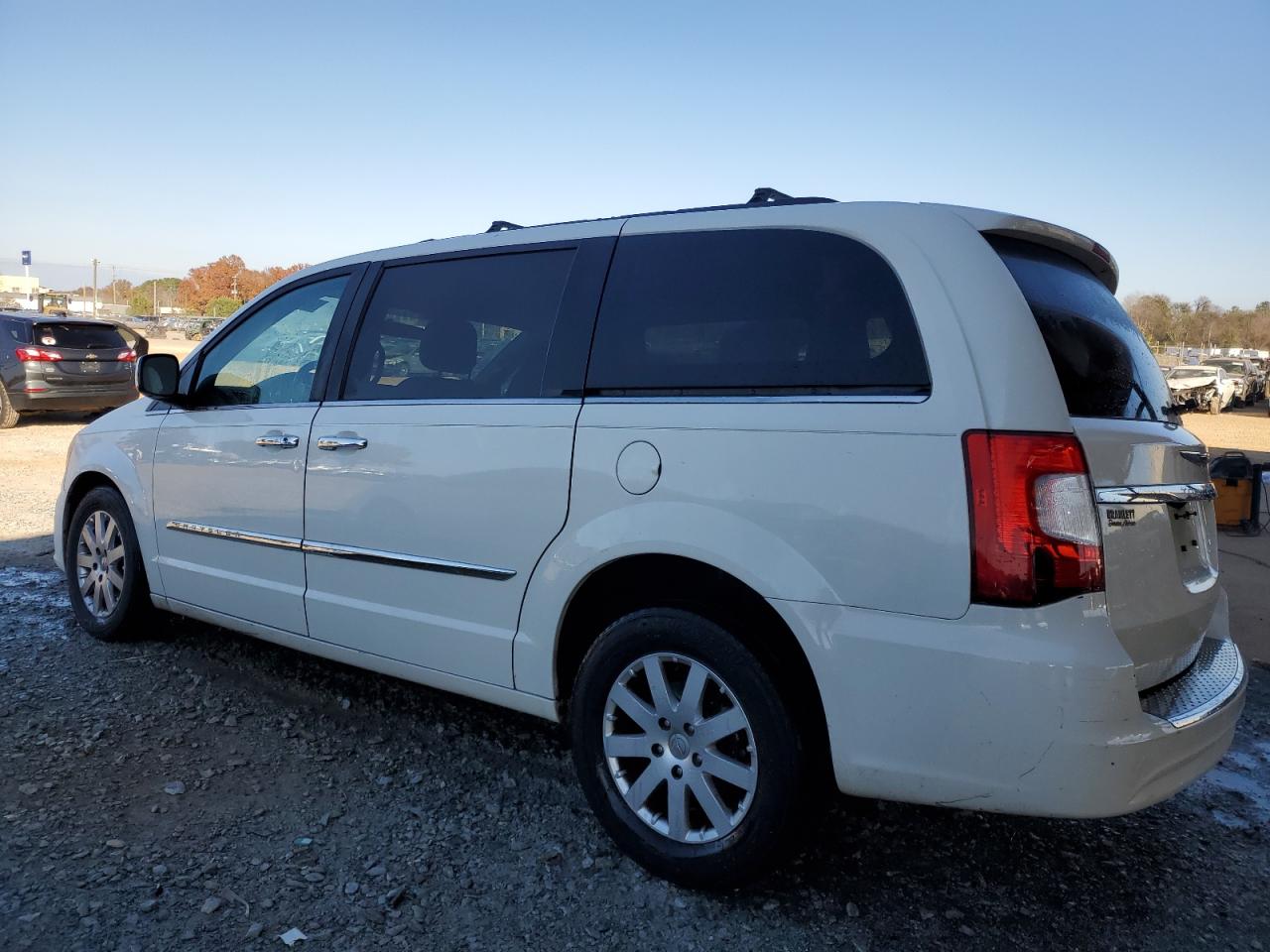 2011 Chrysler Town & Country Touring L VIN: 2A4RR8DG1BR619311 Lot: 83063154