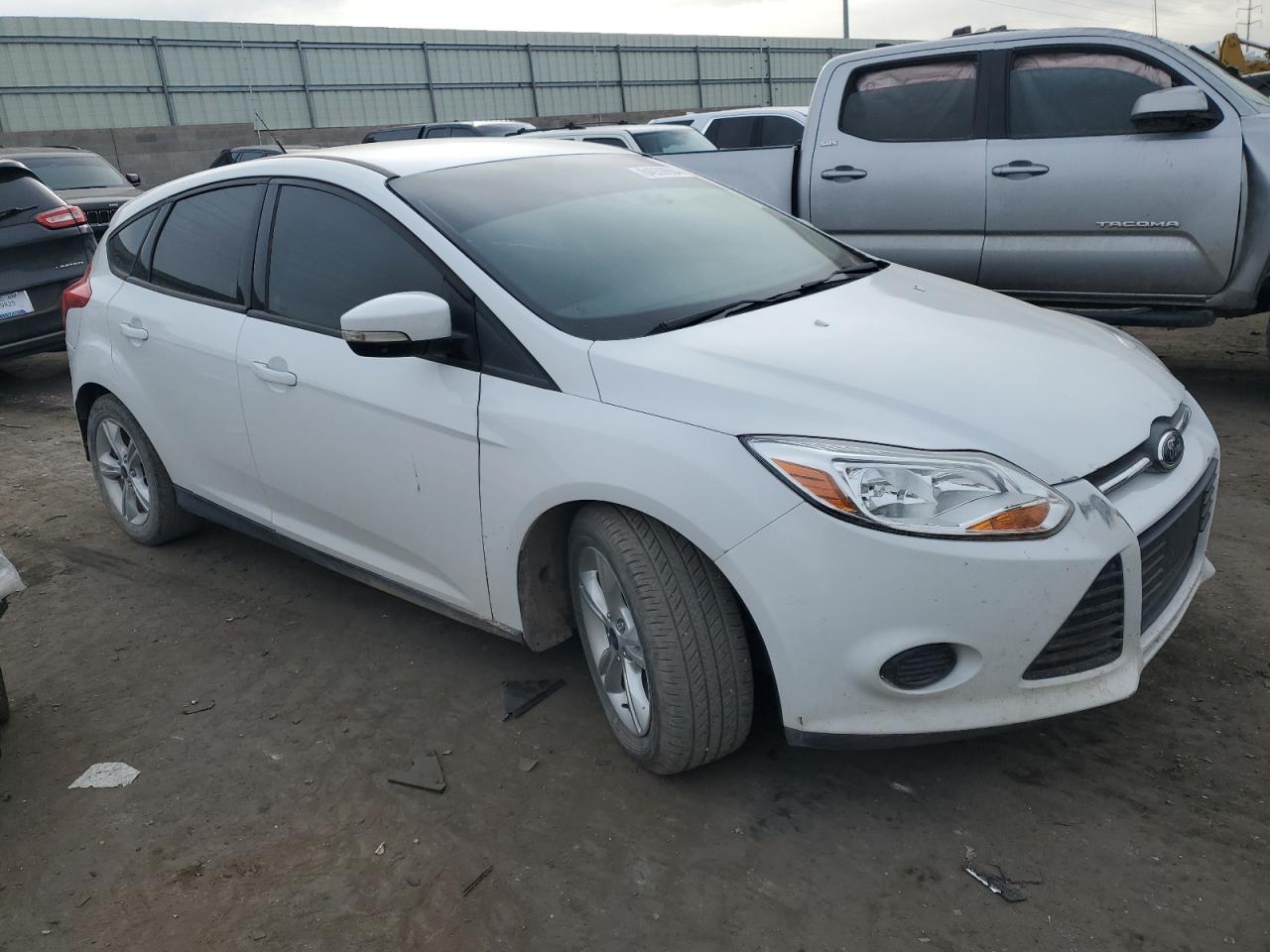 1FADP3K28EL460483 2014 Ford Focus Se