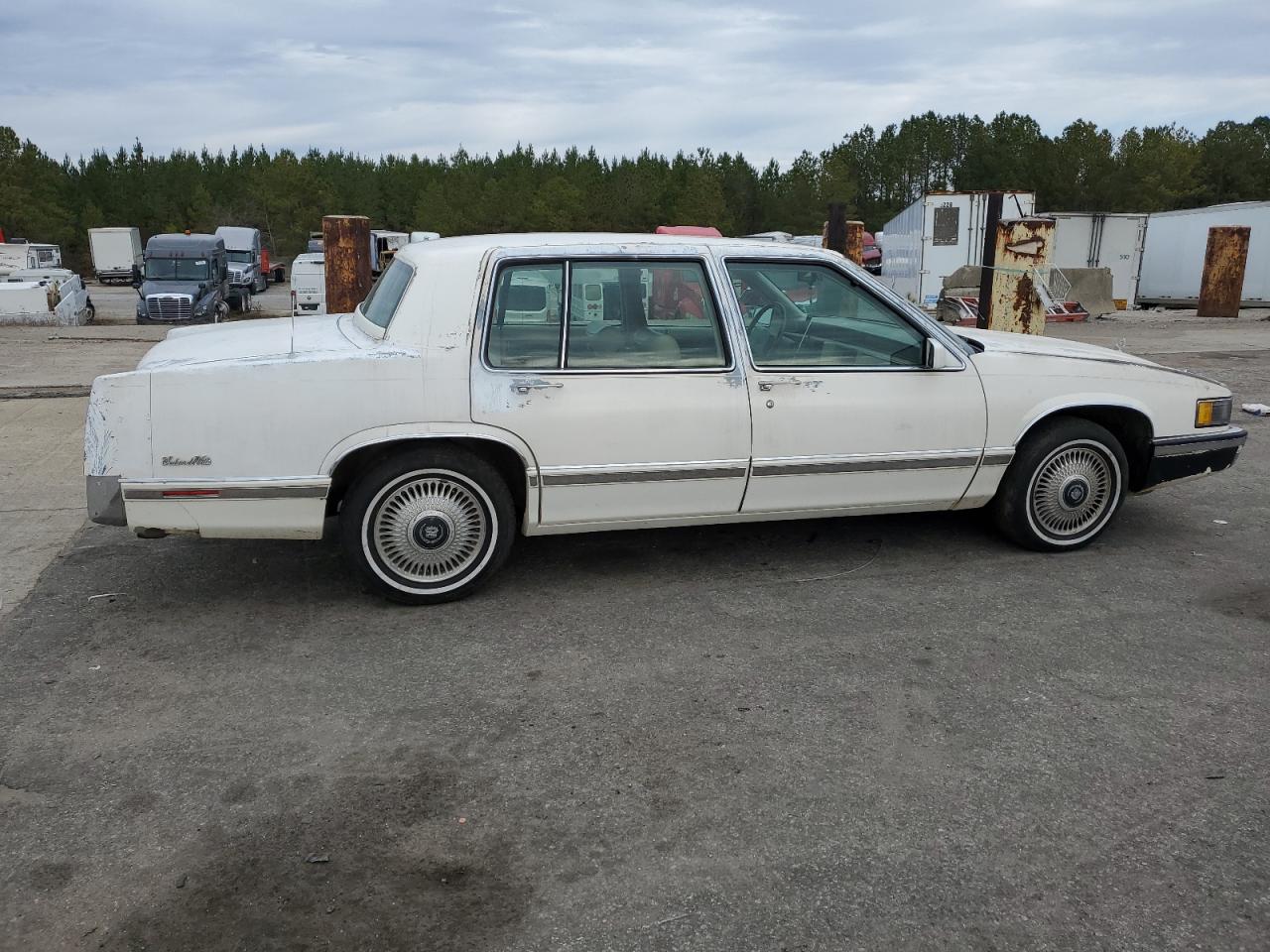 1992 Cadillac Deville VIN: 1G6CD53B7N4320558 Lot: 86425134