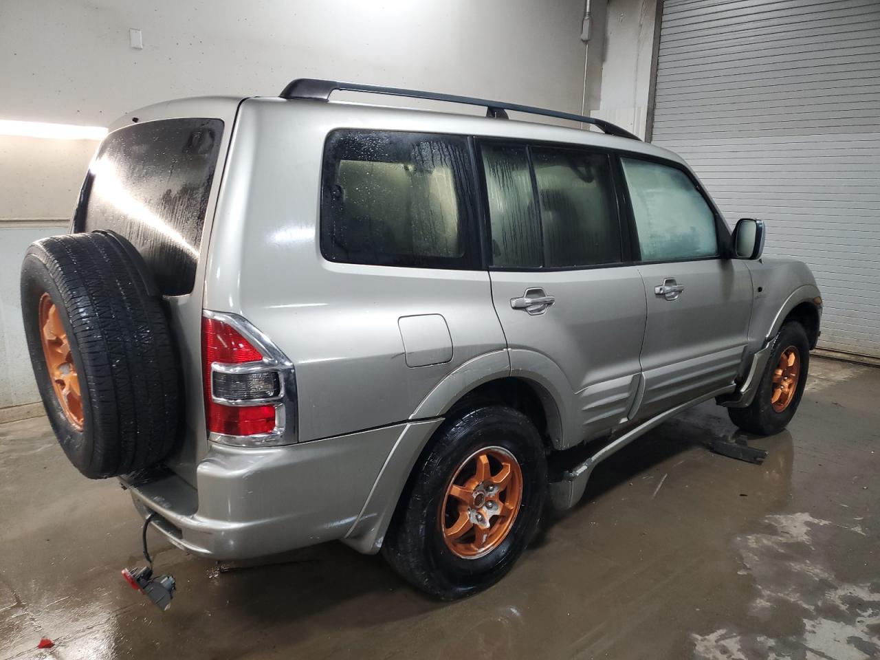 2001 Mitsubishi Montero Limited VIN: JA4MW51R71J038583 Lot: 83024384