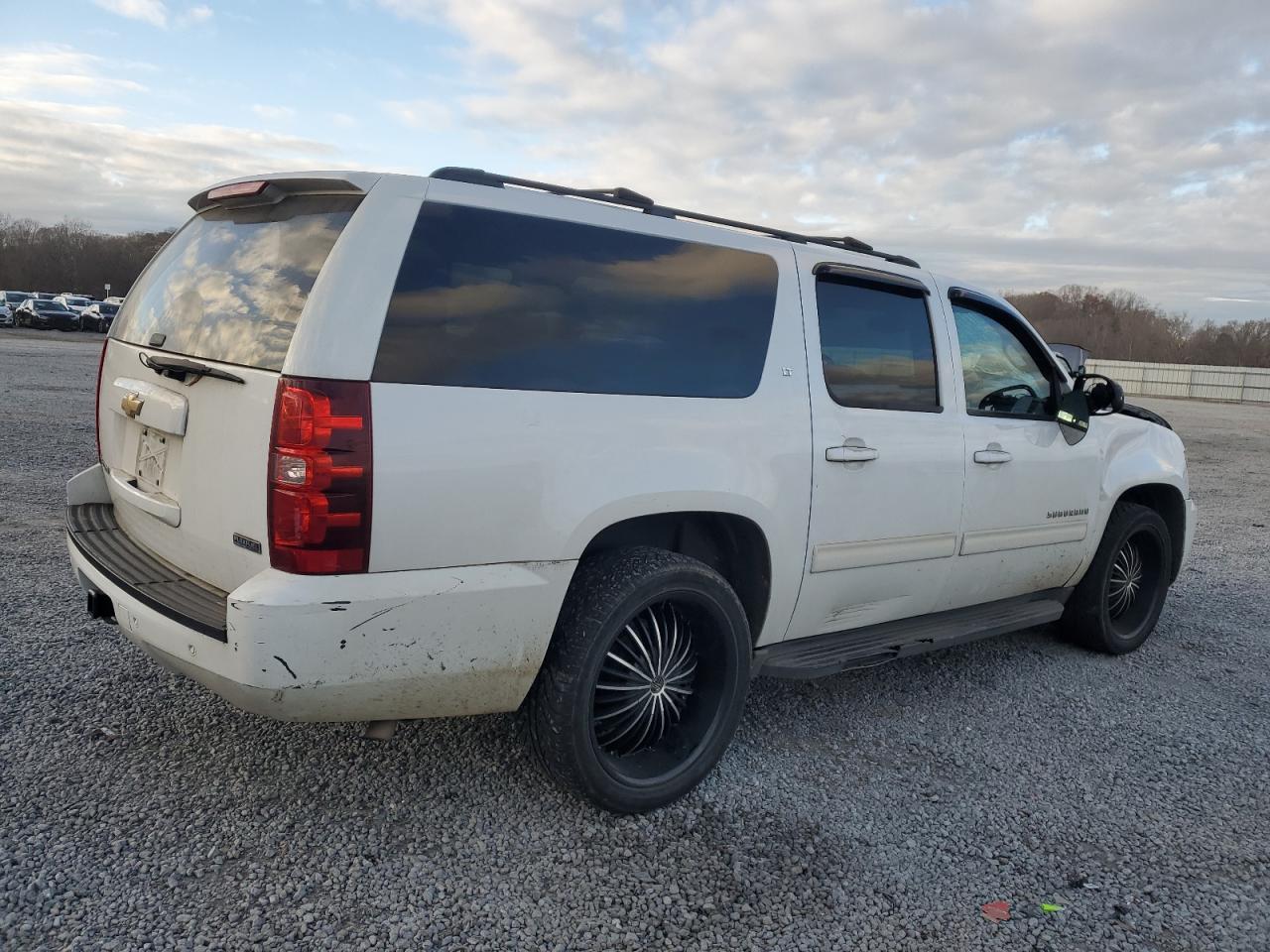 2011 Chevrolet Suburban C1500 Lt VIN: 1GNSCJE02BR361248 Lot: 86024424