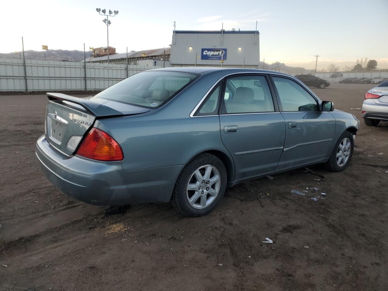 4T1BF28B72U252103 2002 Toyota Avalon Xl