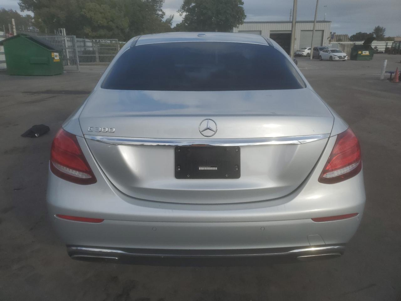 2018 Mercedes-Benz E 300 VIN: WDDZF4JB2JA383227 Lot: 86776664