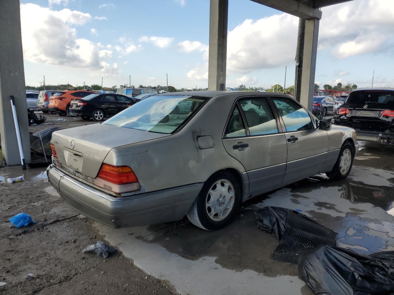 1996 Mercedes-Benz S 320W VIN: WDBGA32E2TA292415 Lot: 86072834